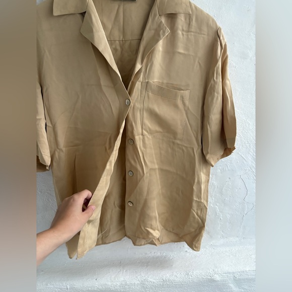 Zara gold button down tee - Picture 4 of 10